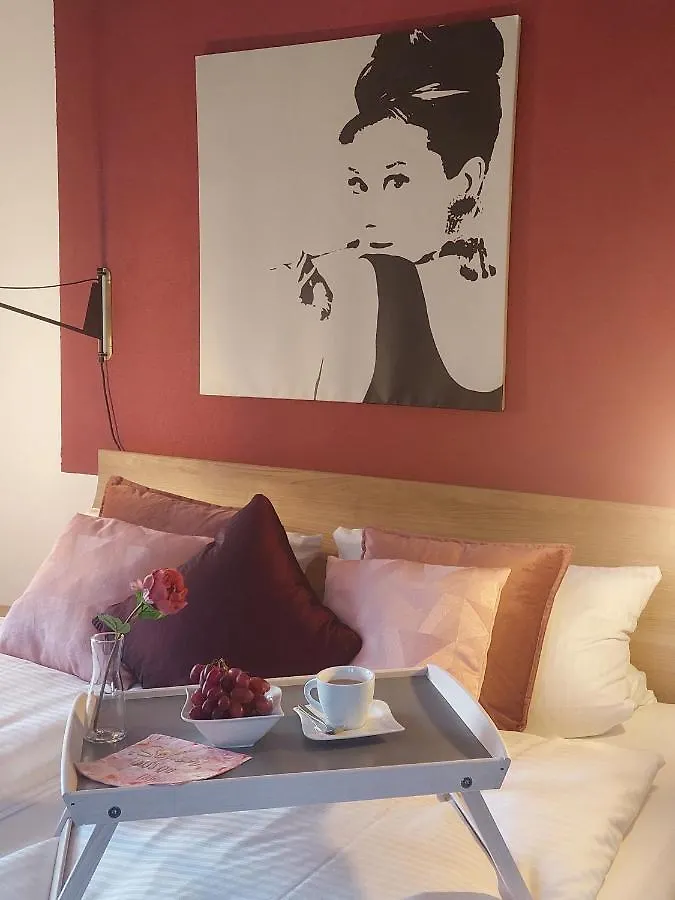 **** Aparthotel Paleo Finest Serviced Apartments Munich Germany